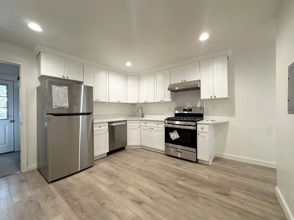 72 Easton St, Allston