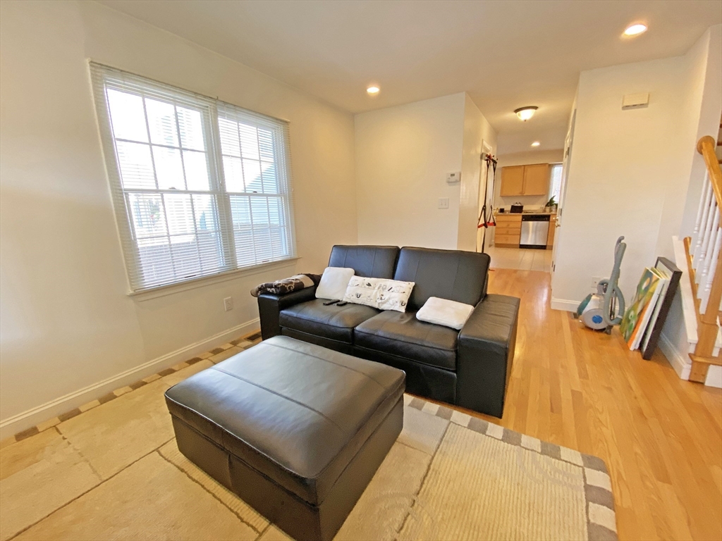 86 Chapel St, Nonantum