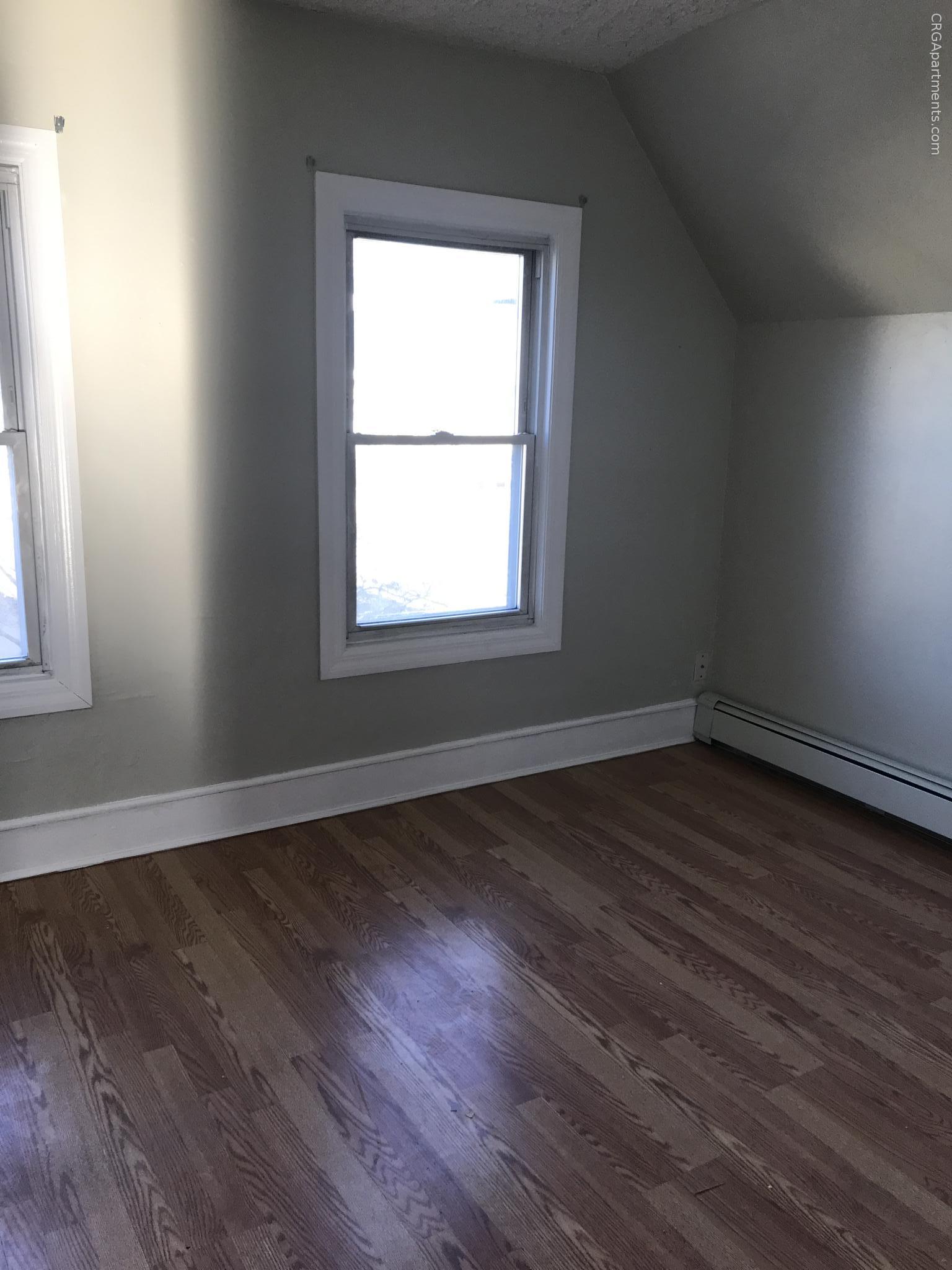 569 Main St, South Medford