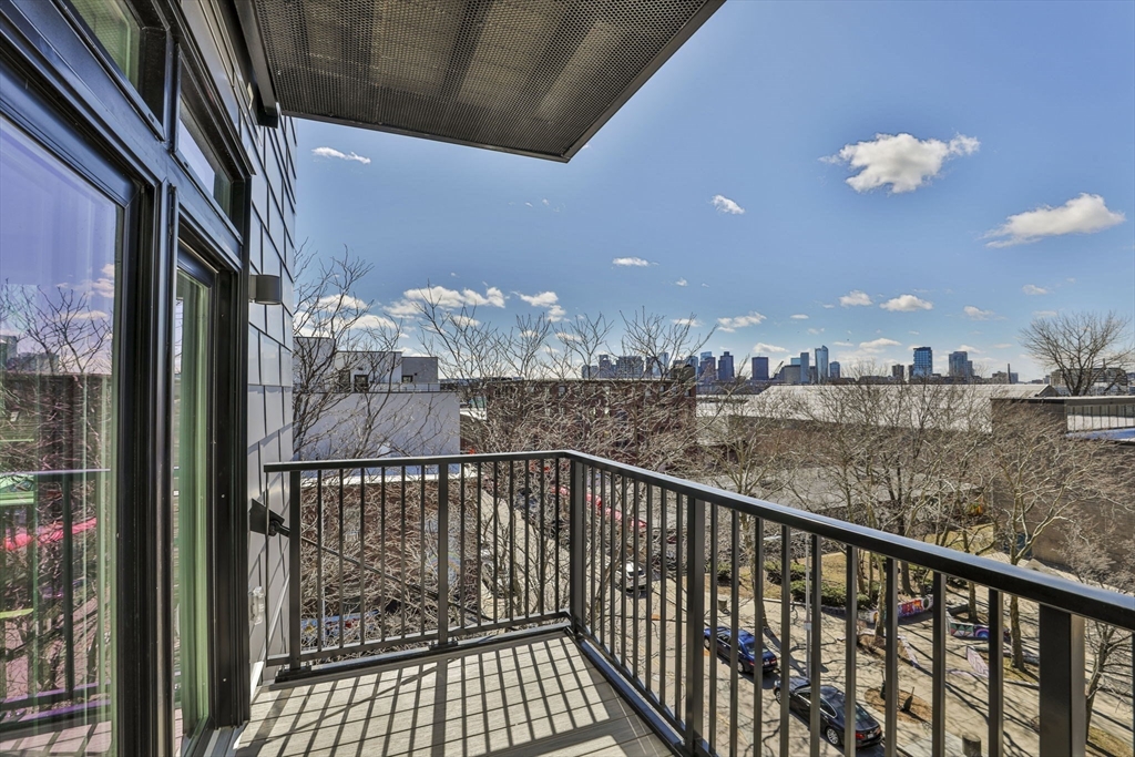 301 Border St, East Boston