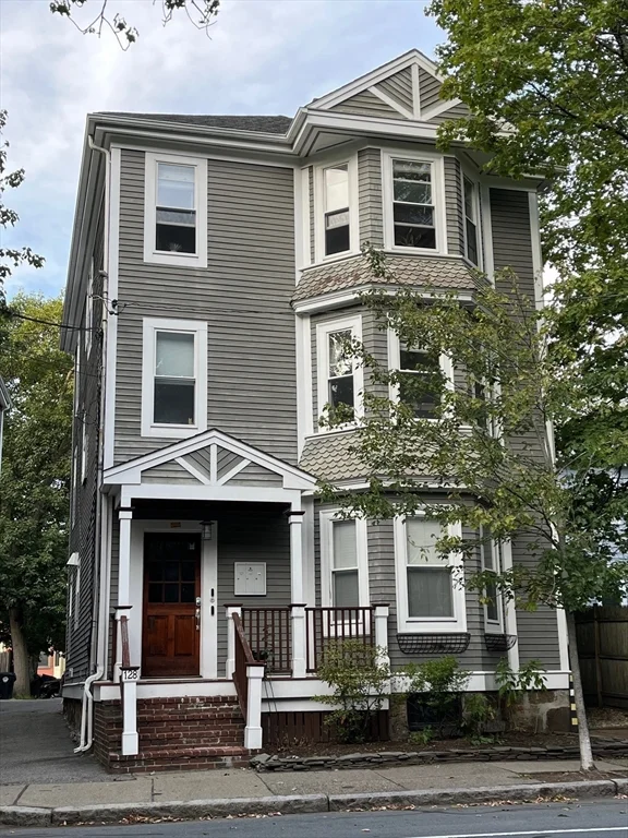 128 Chestnut St, Brookline