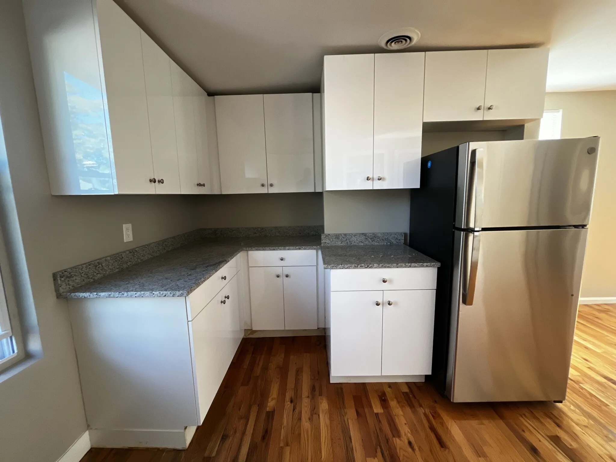 38 Forest St, Roxbury