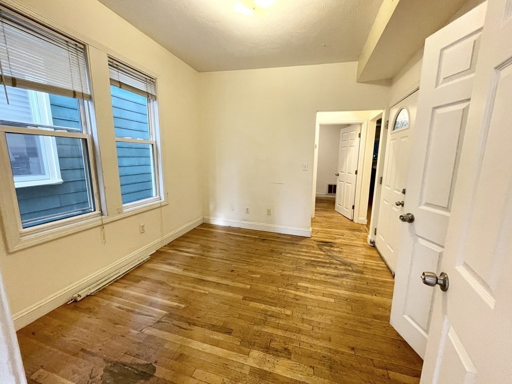 733 Parker St, Mission Hill