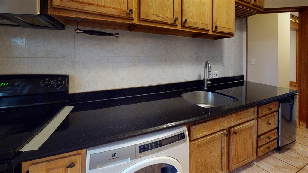 17 Green St, Coolidge Corner