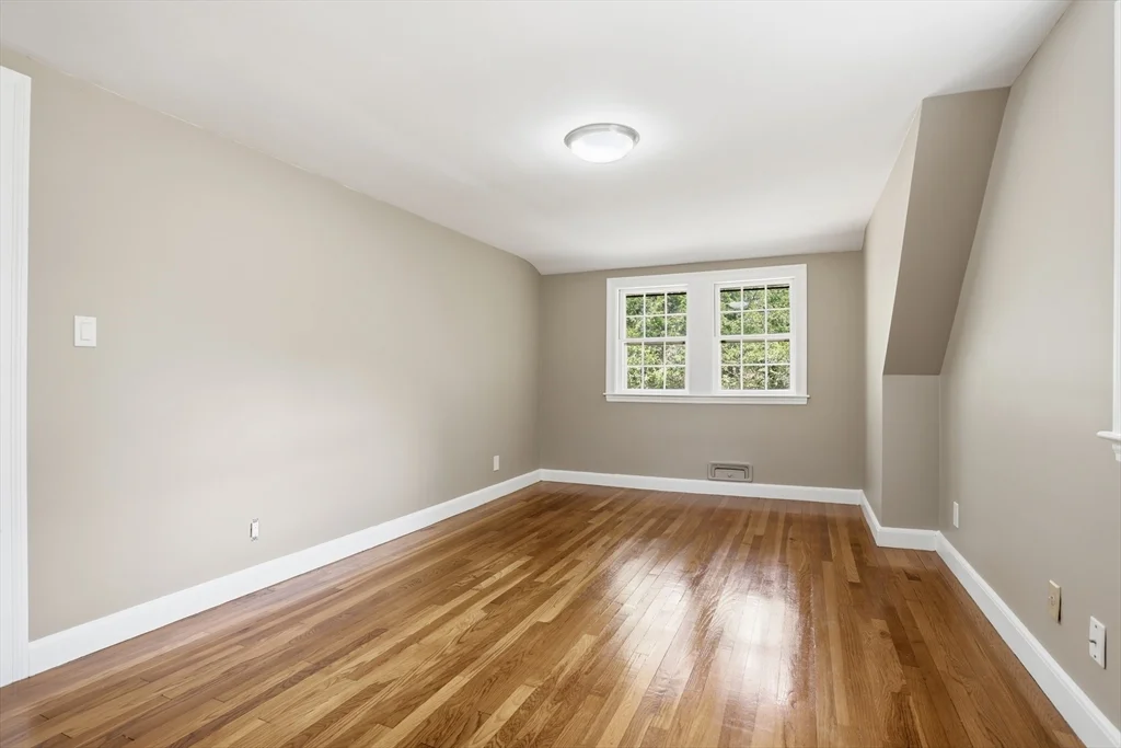 11 Sherman Bridge Rd, Wayland
