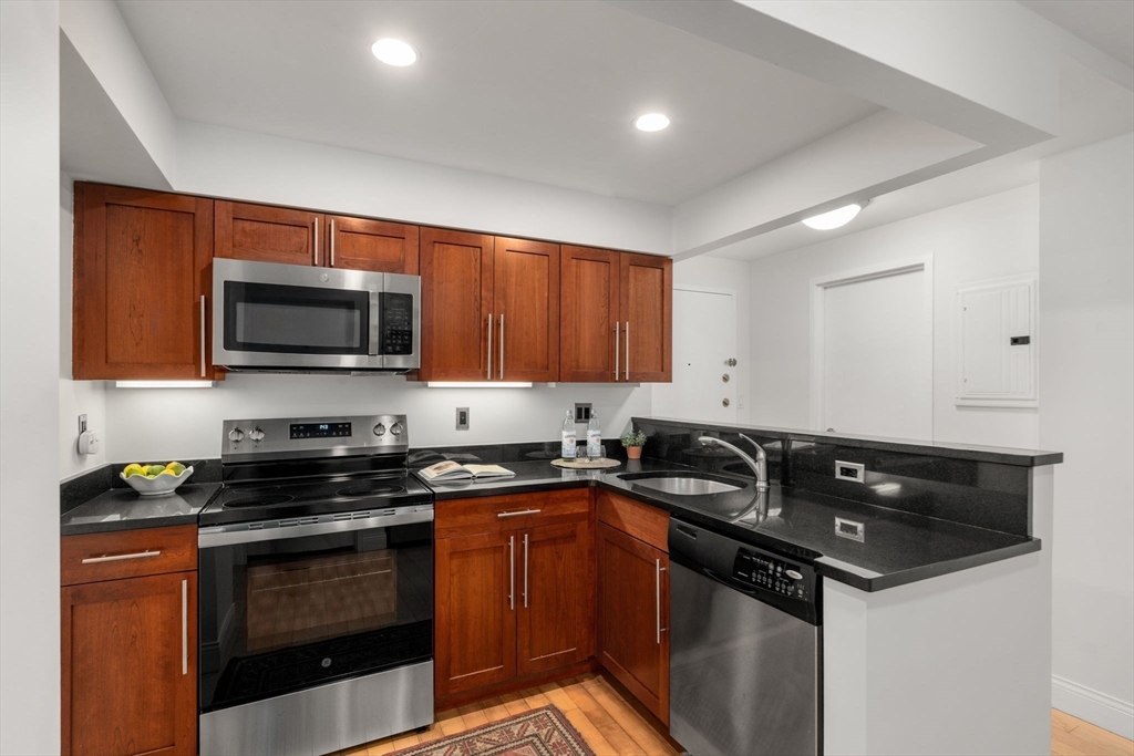 1600 Beacon St, Corey Hill