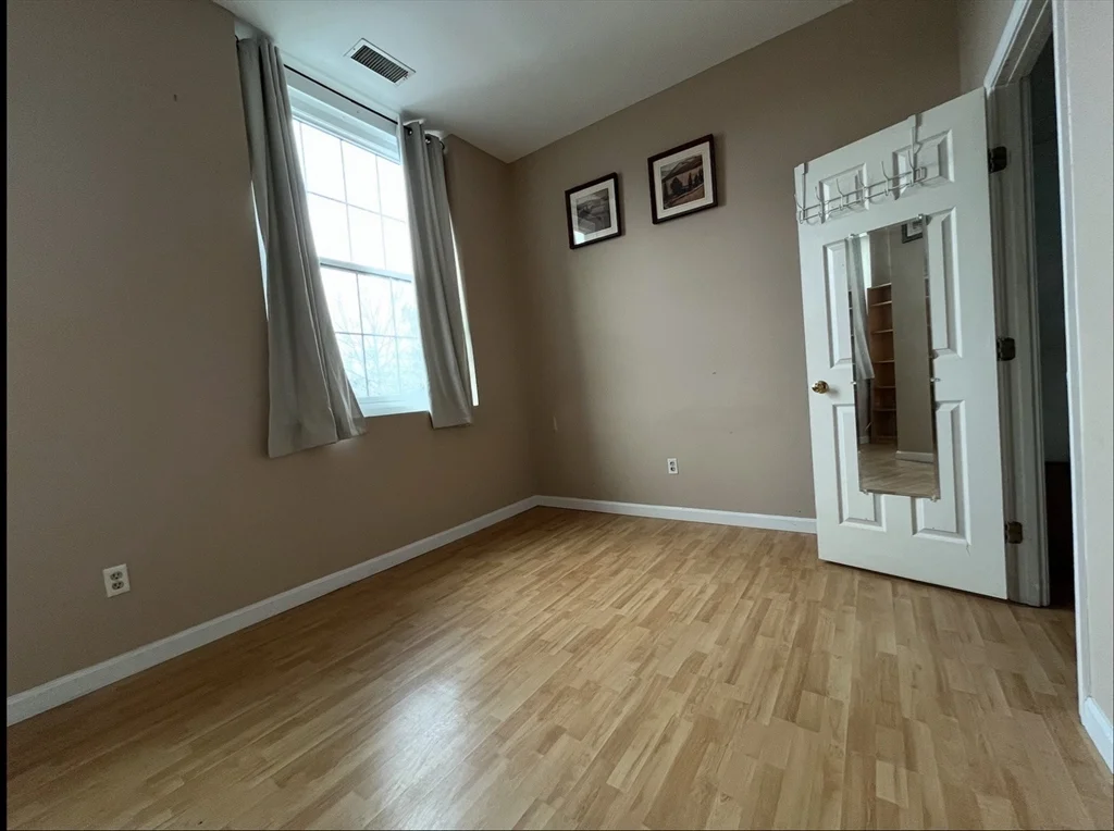 21 Linden St, Quincy