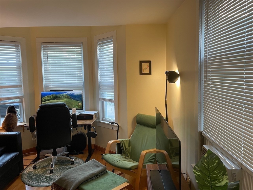 25 Andrew St, Cambridgeport