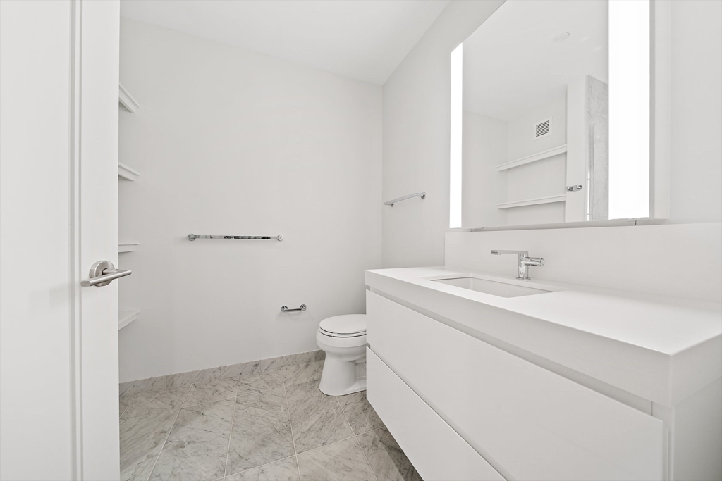 135 Seaport Blvd, Seaport District