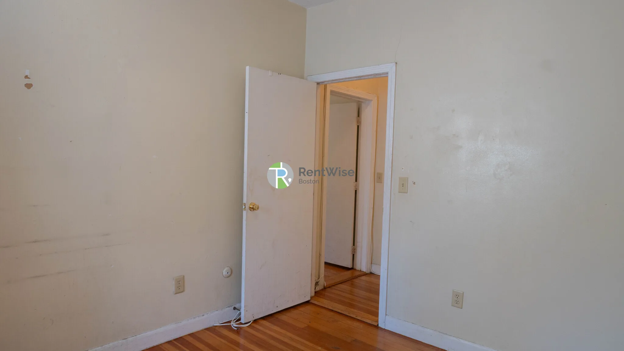 1132 Commonwealth Ave, North Brookline