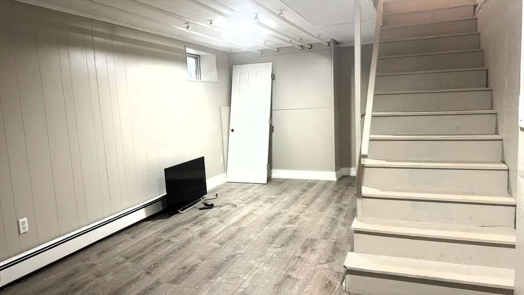 220 Hamilton St, Cambridgeport