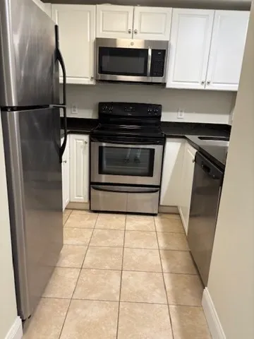 8 Museum Way, East Cambridge