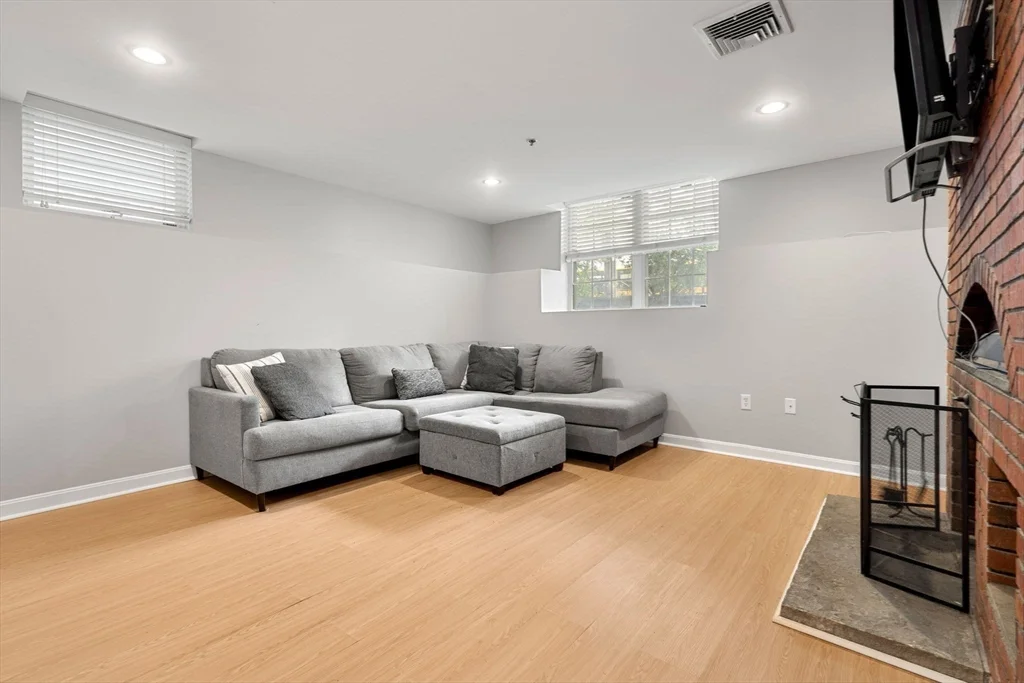 2277 Massachussetts Ave, Porter Square