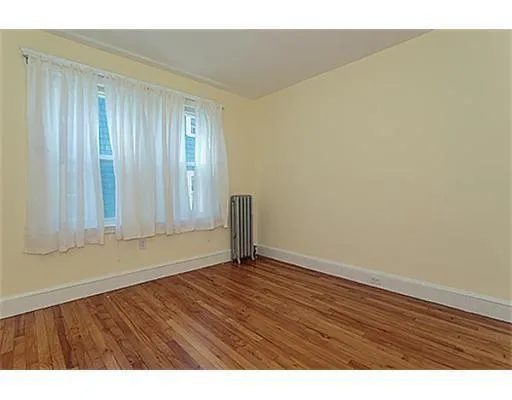 67 Fairfax St, West Somerville