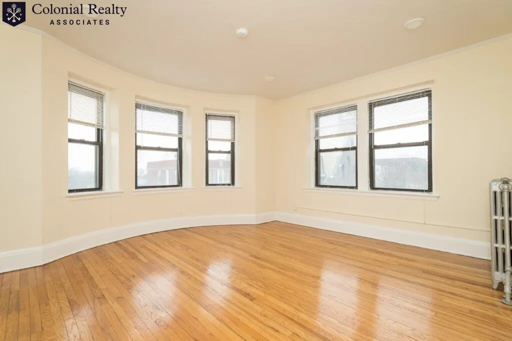 123 Highland Ave, Winter Hill