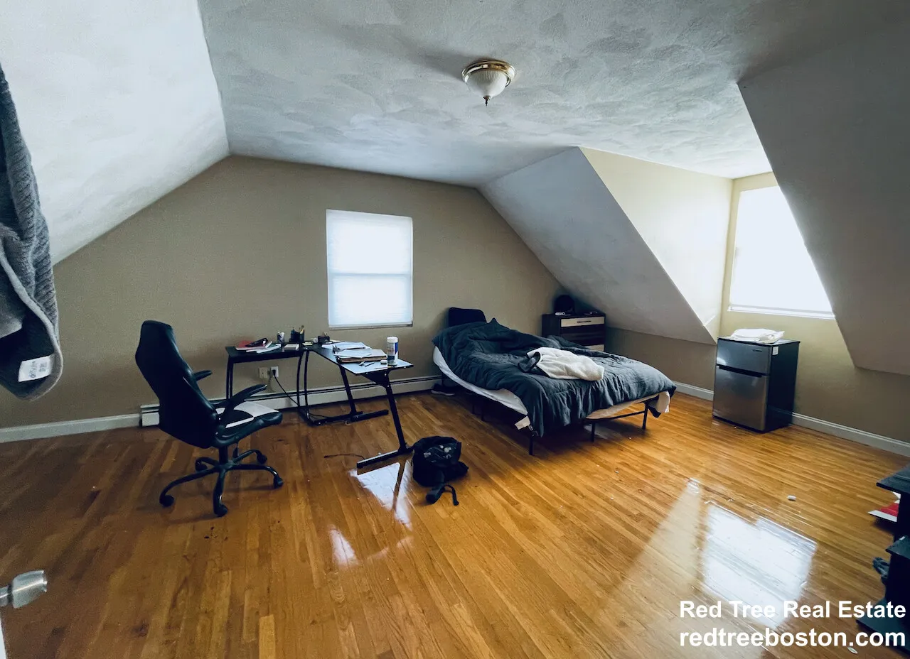 19 Highgate St, Allston