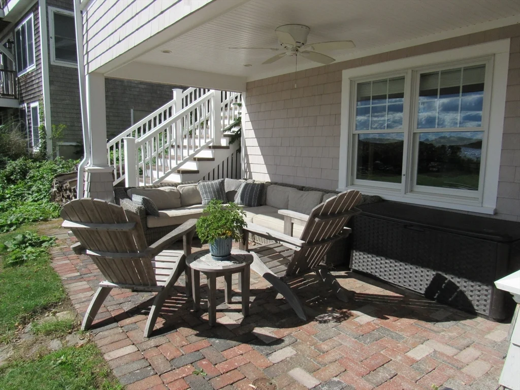 37 River Rd, Little Neck