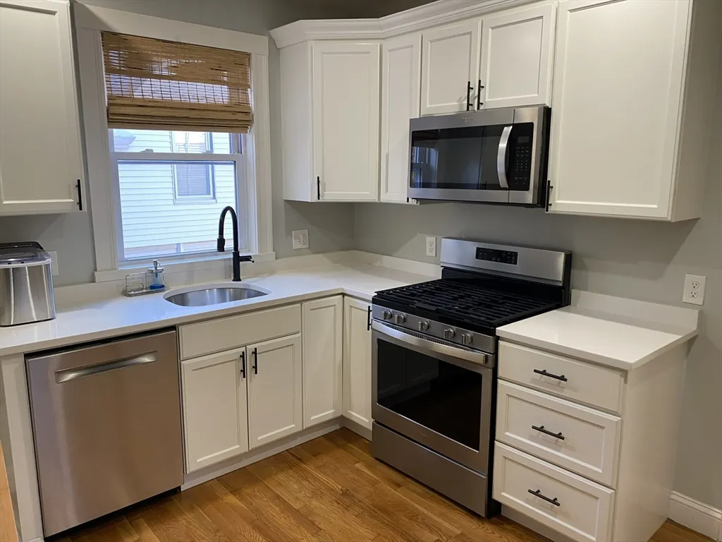 281 Belgrade Ave, Roslindale