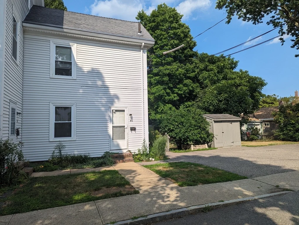 81/2 Russia, Newburyport