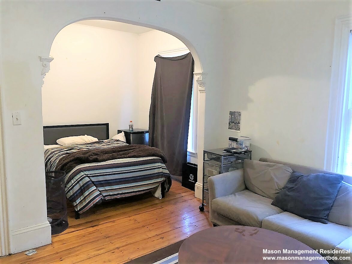 38 Gardner St, Allston