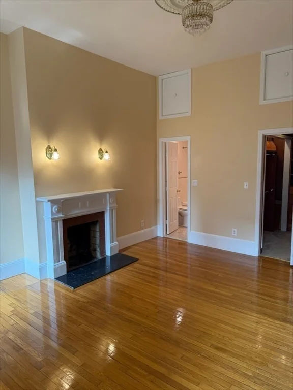 246 Commonwealth Ave, Back Bay