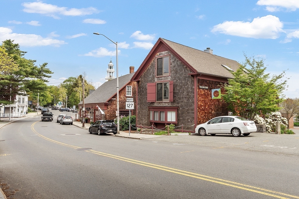 12 Morse Ct, Manchester