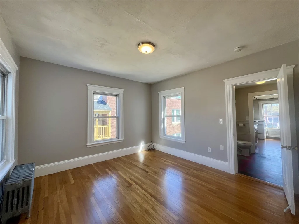 17 Sanborn, Reading