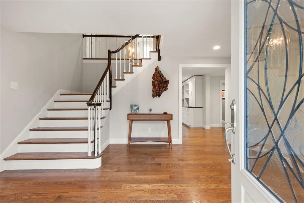 25 Saddle Club Rd, Lexington
