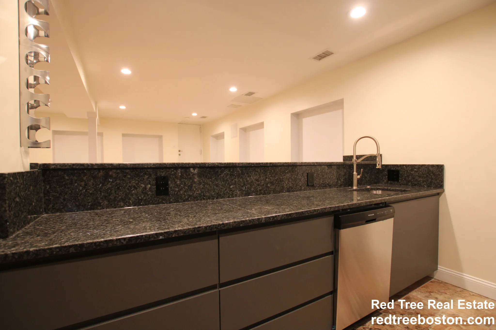 25 Saint Mary's St, Brookline