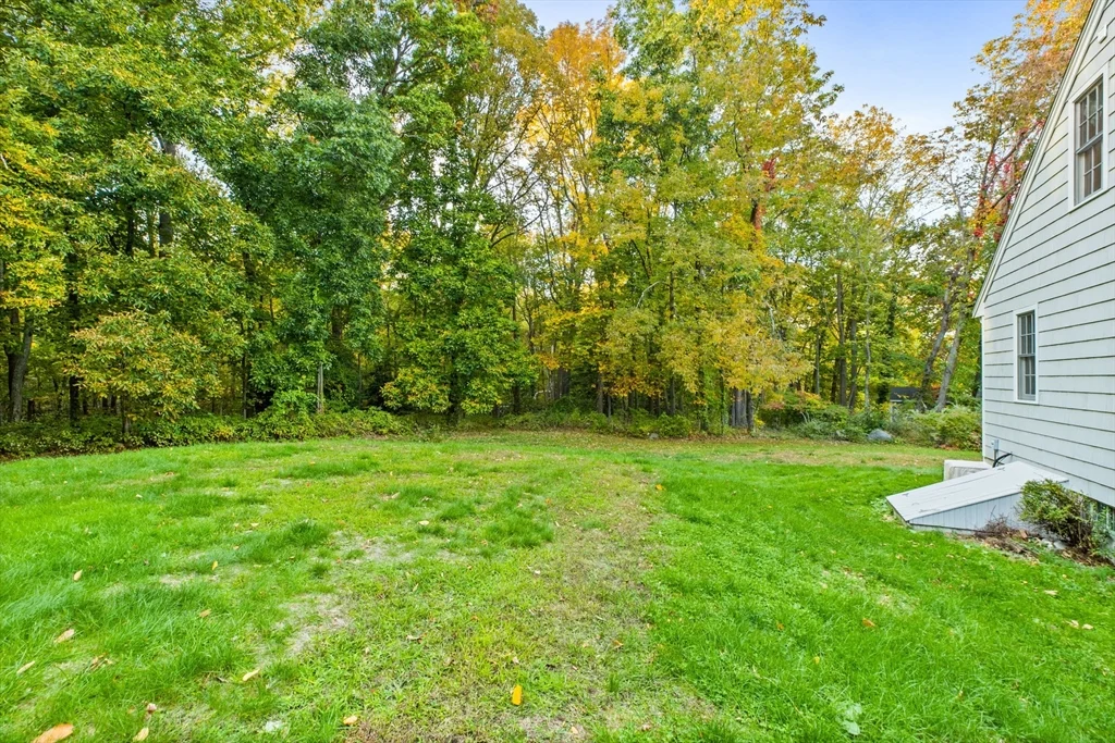 66 Mann Lot Rd, Scituate