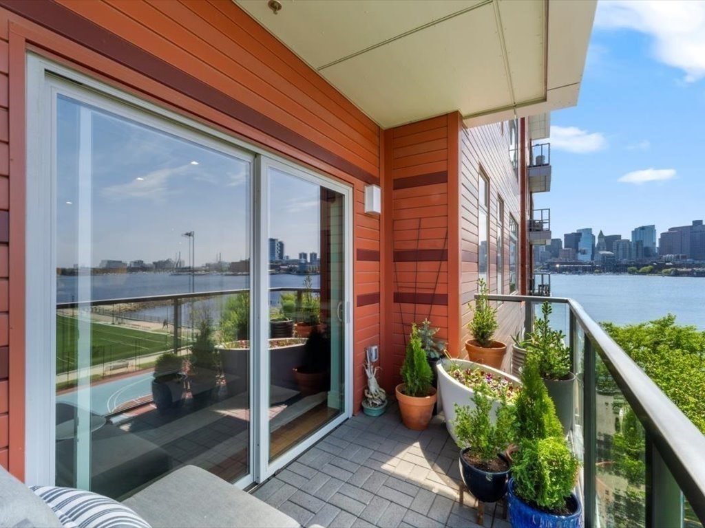 99 Sumner St, East Boston