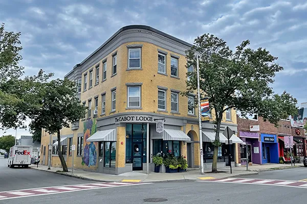 278 Cabot St, Beverly