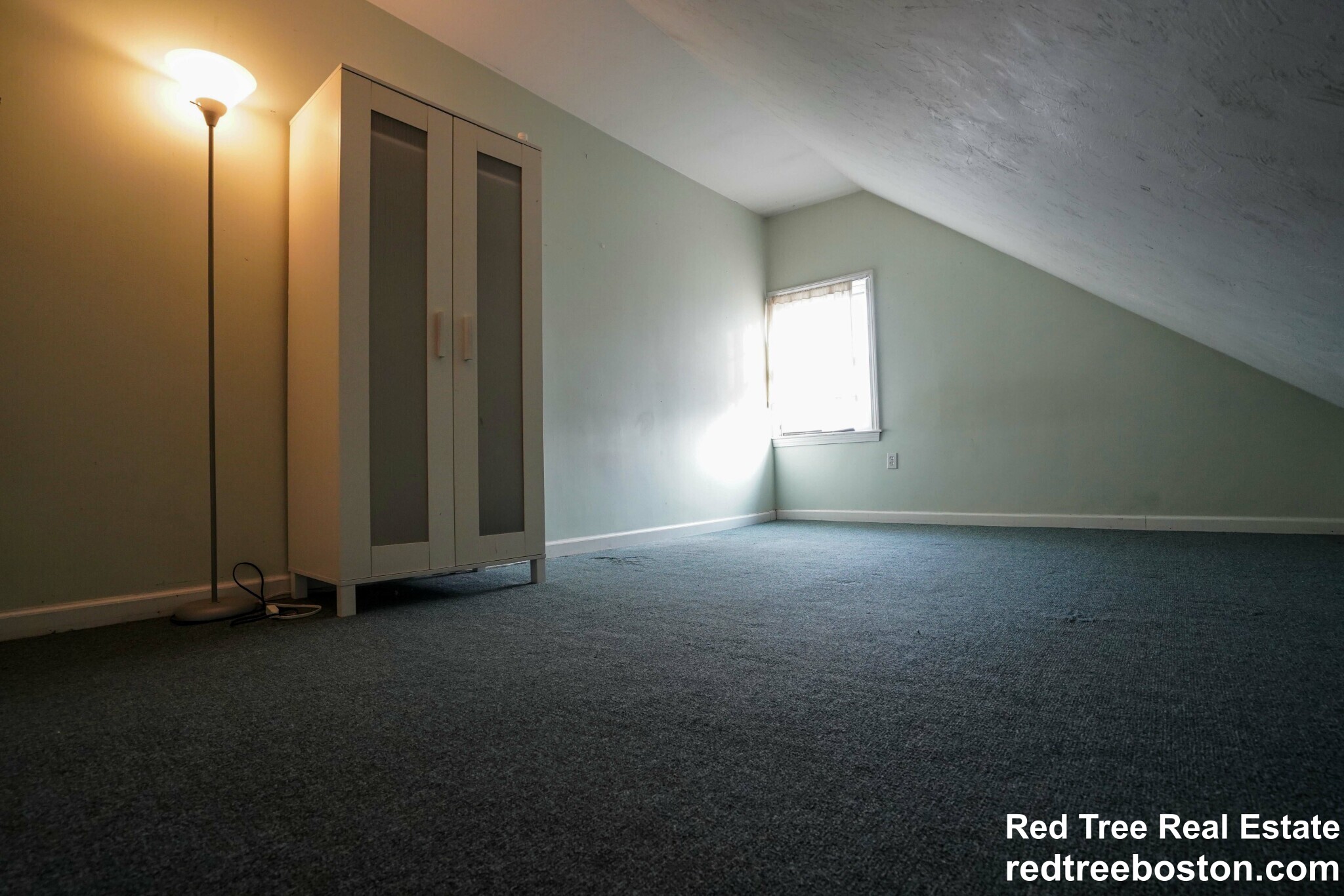 24 Oak Square Ave, Oak Square