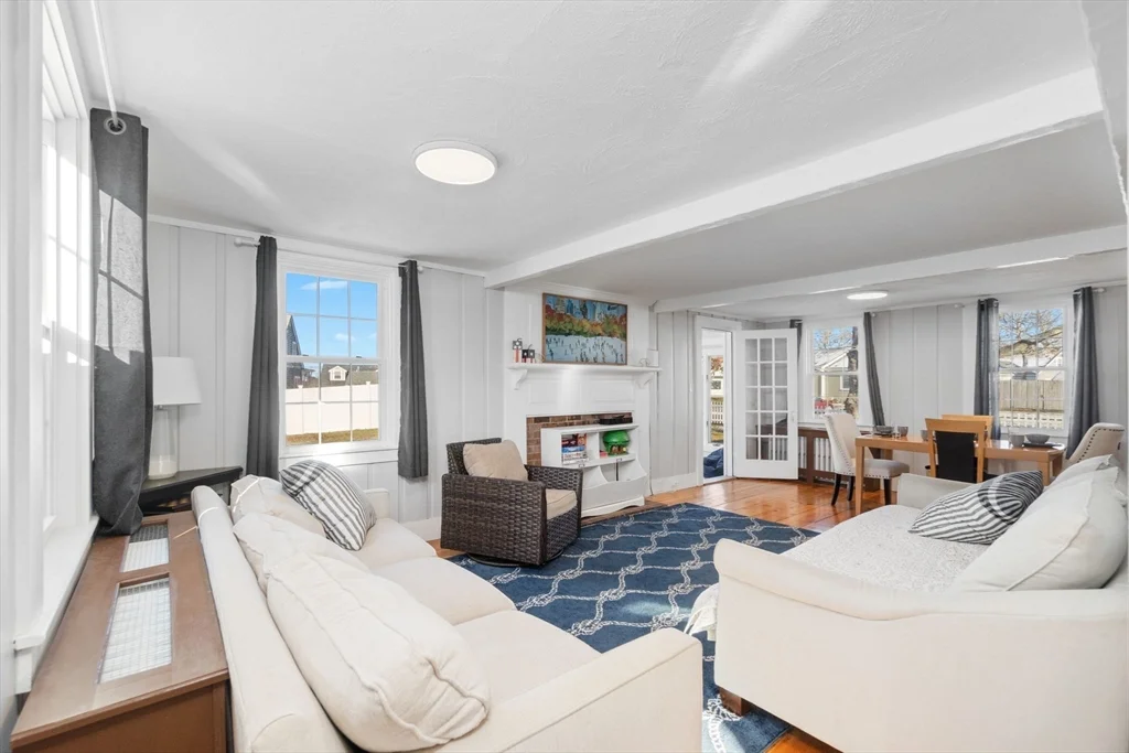 32 Woodside Ave, Wareham