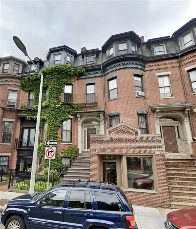 141 Arlington St, Bay Village