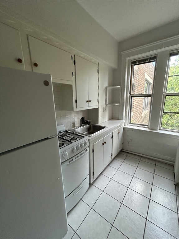 324 Chestnut Hill Ave, Brighton