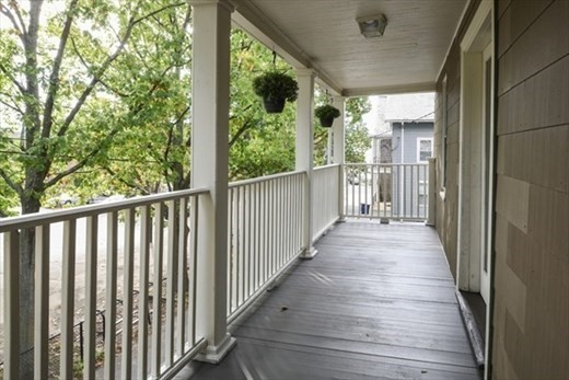 10 Pratt, Salem
