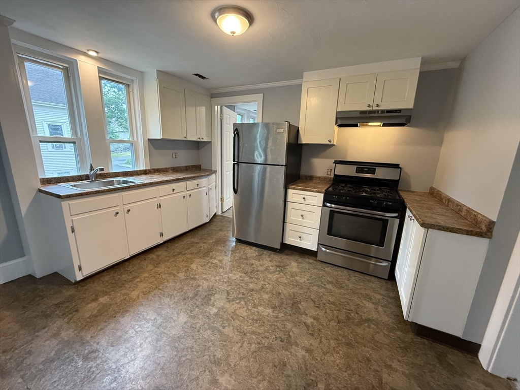 76 Division St, North Attleboro