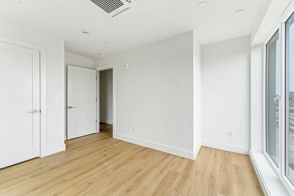 1035 Commonwealth Ave, Allston