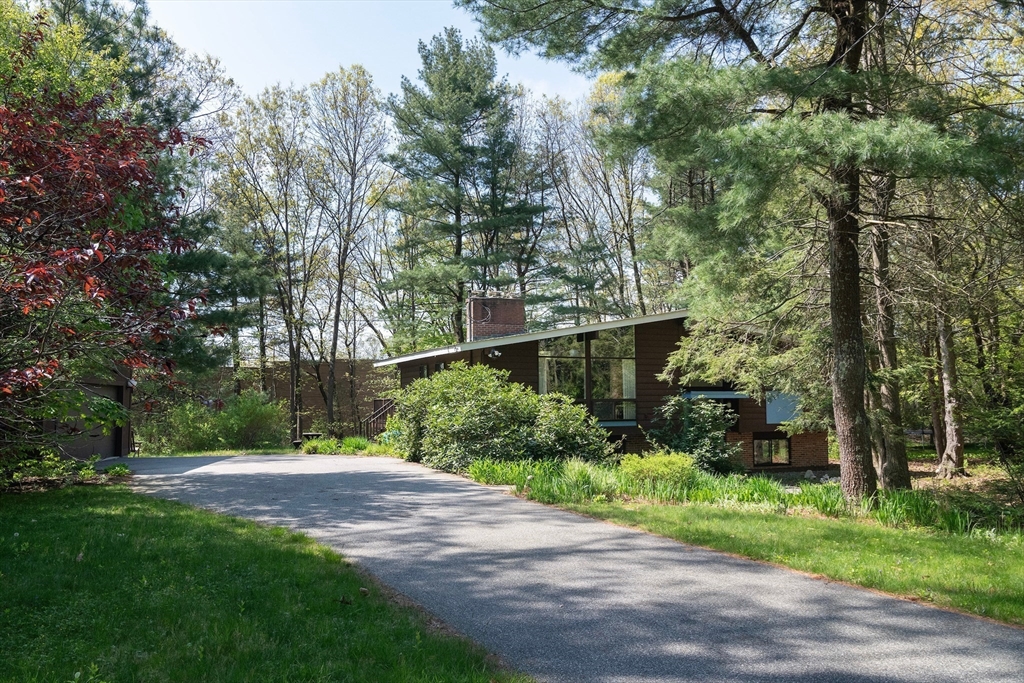 7 Partridge Rd, Lexington