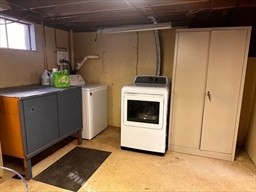 18 Spring Valley Rd, Burlington