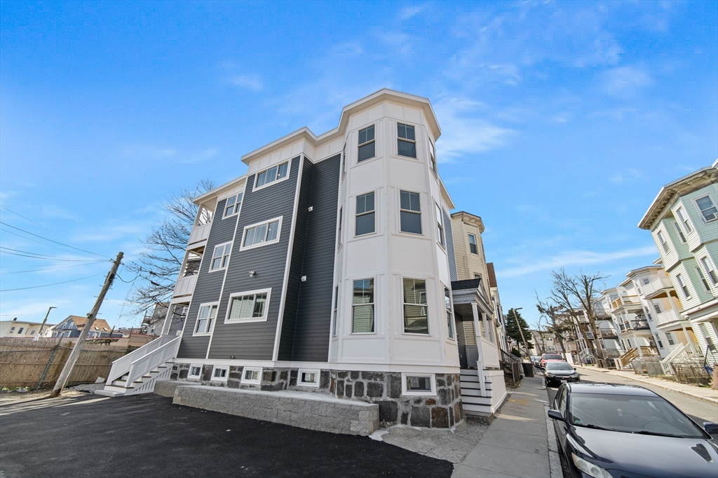 2-4 Hecla, Dorchester