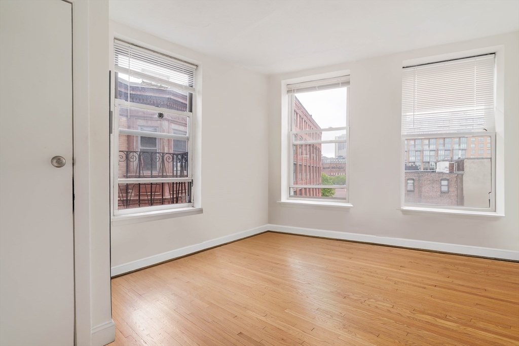 5 N Margin St, North End