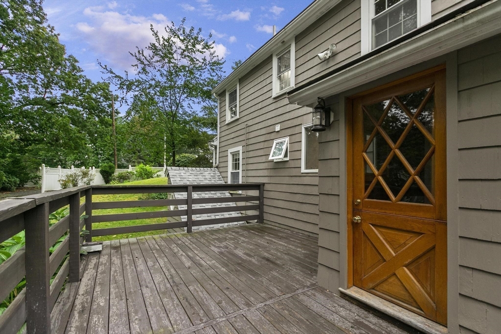 1 Martin Rd, Wellesley