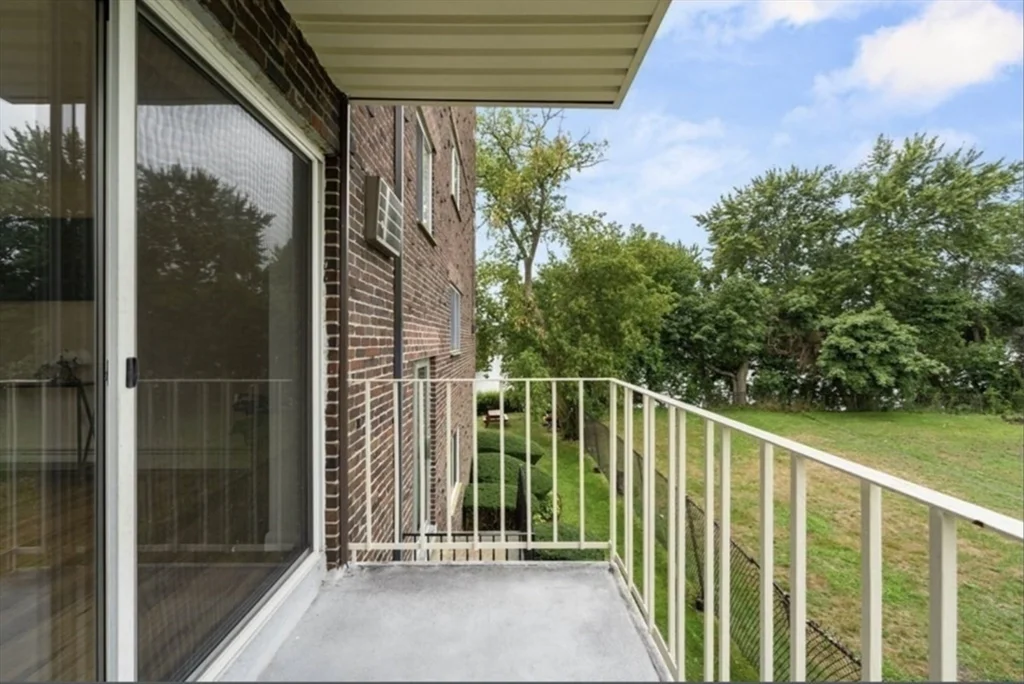34 Hamilton Rd, Arlington
