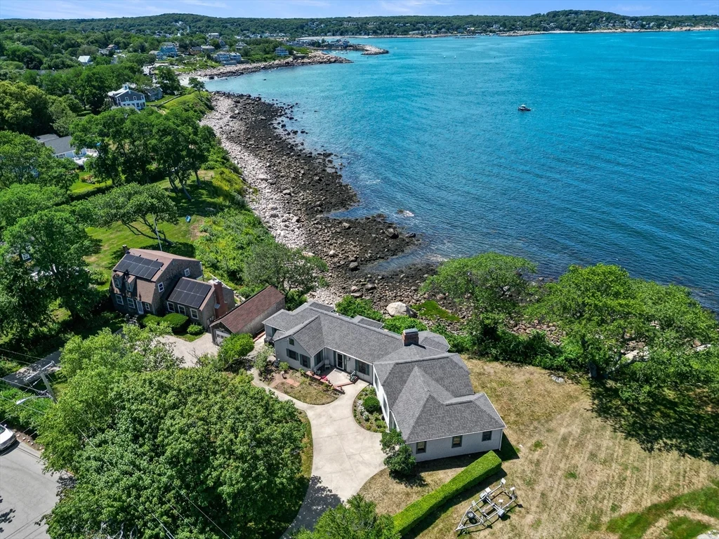 37 Marmion Way, Rockport