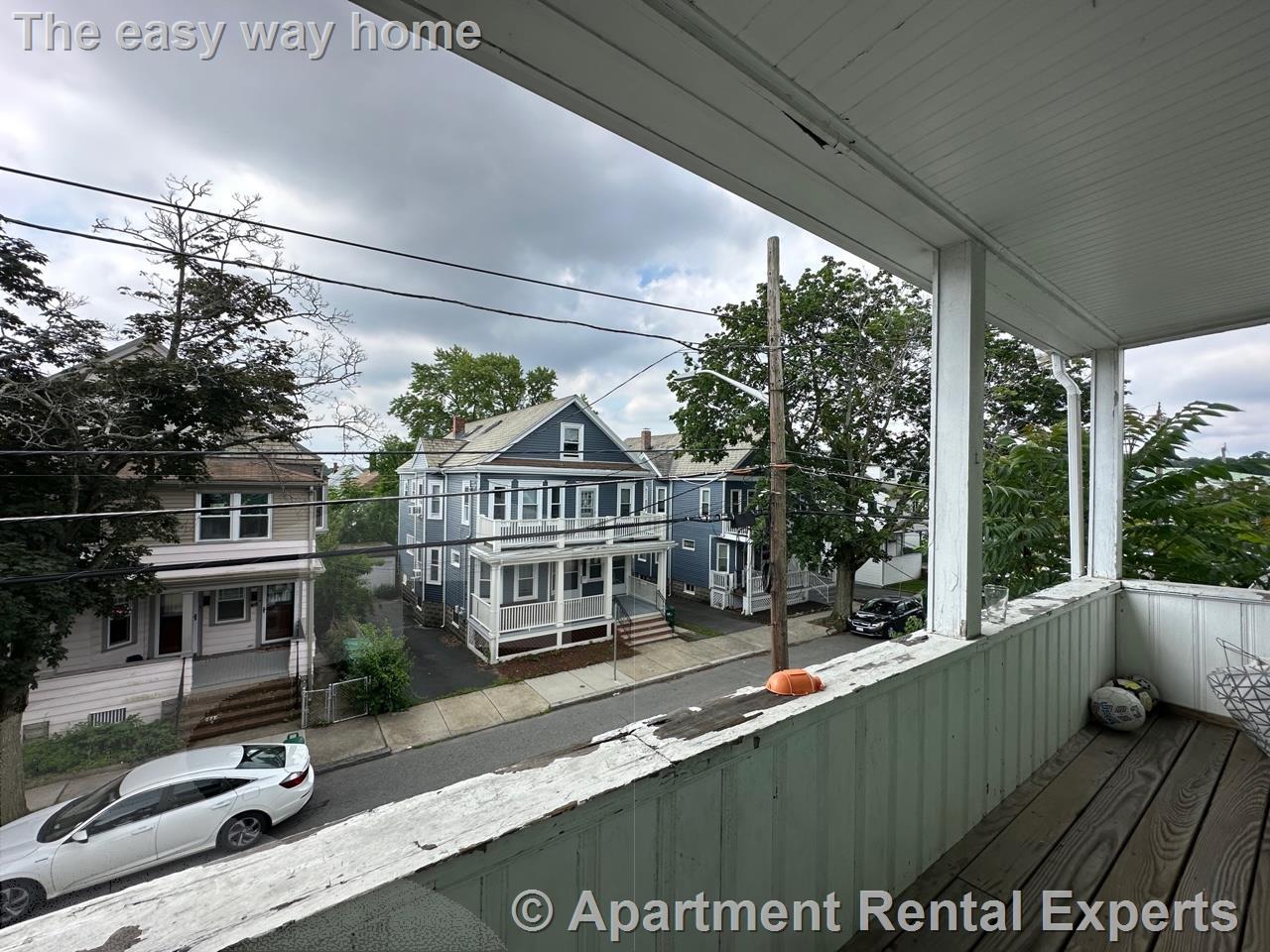 19 Stanley Ave, Tufts