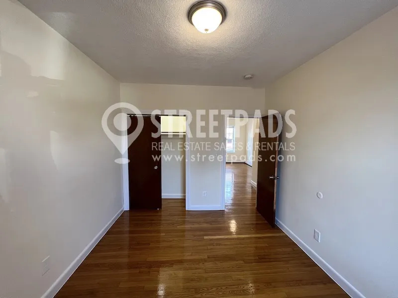 172 North Beacon St, Brighton