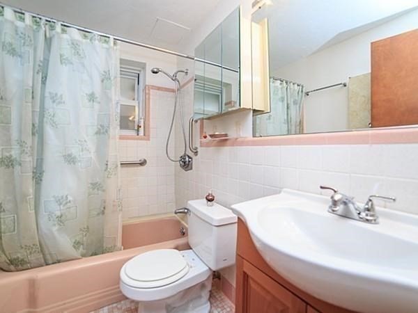 14 Commonwealth Ct, Brighton