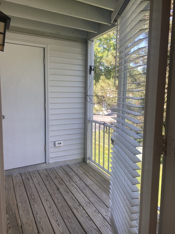 18 Walden Dr, Natick